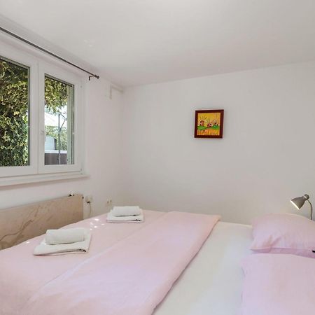 Nice Home In Krk With Kitchen Krk Town Extérieur photo