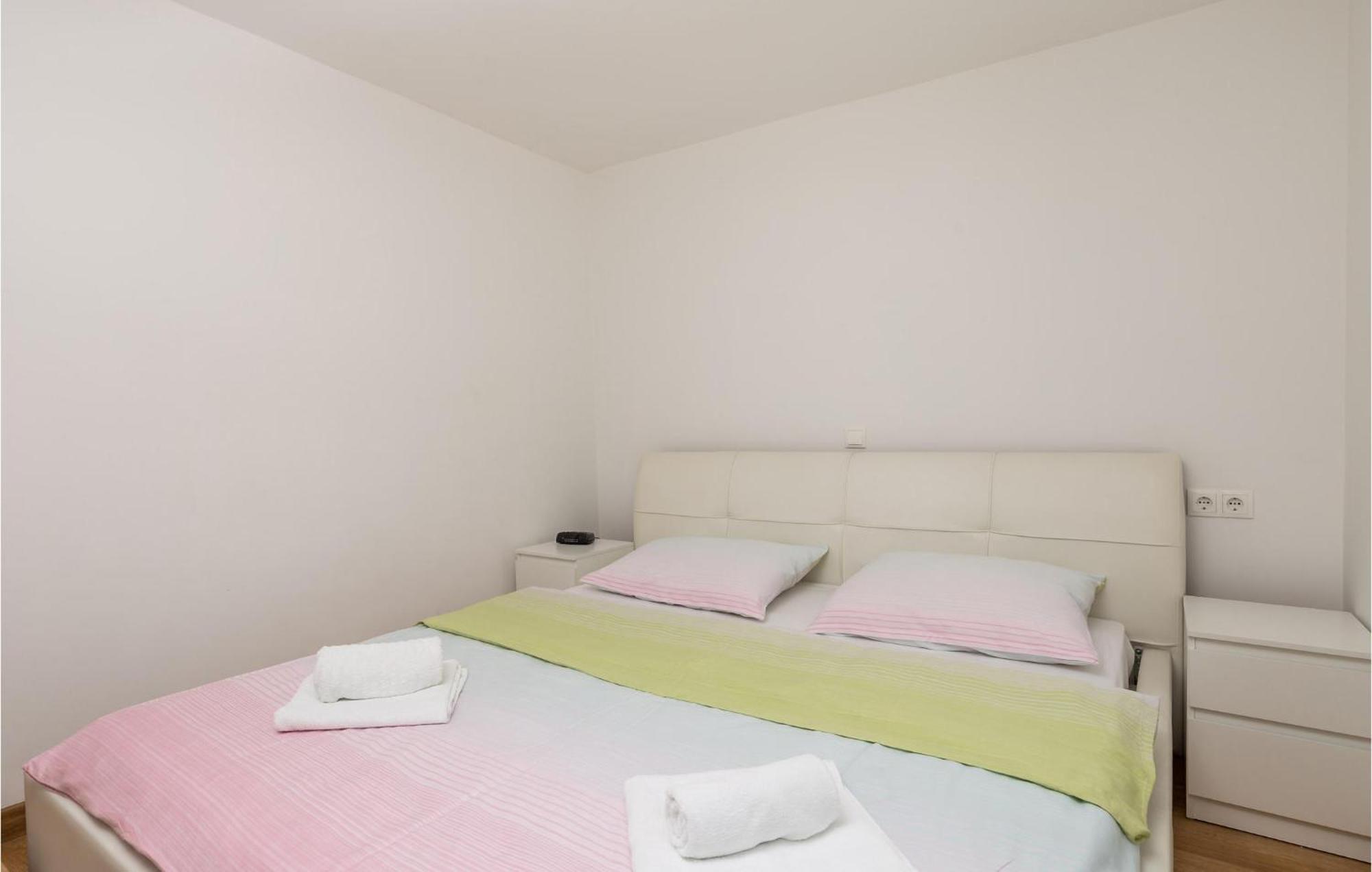 Nice Home In Krk With Kitchen Krk Town Extérieur photo