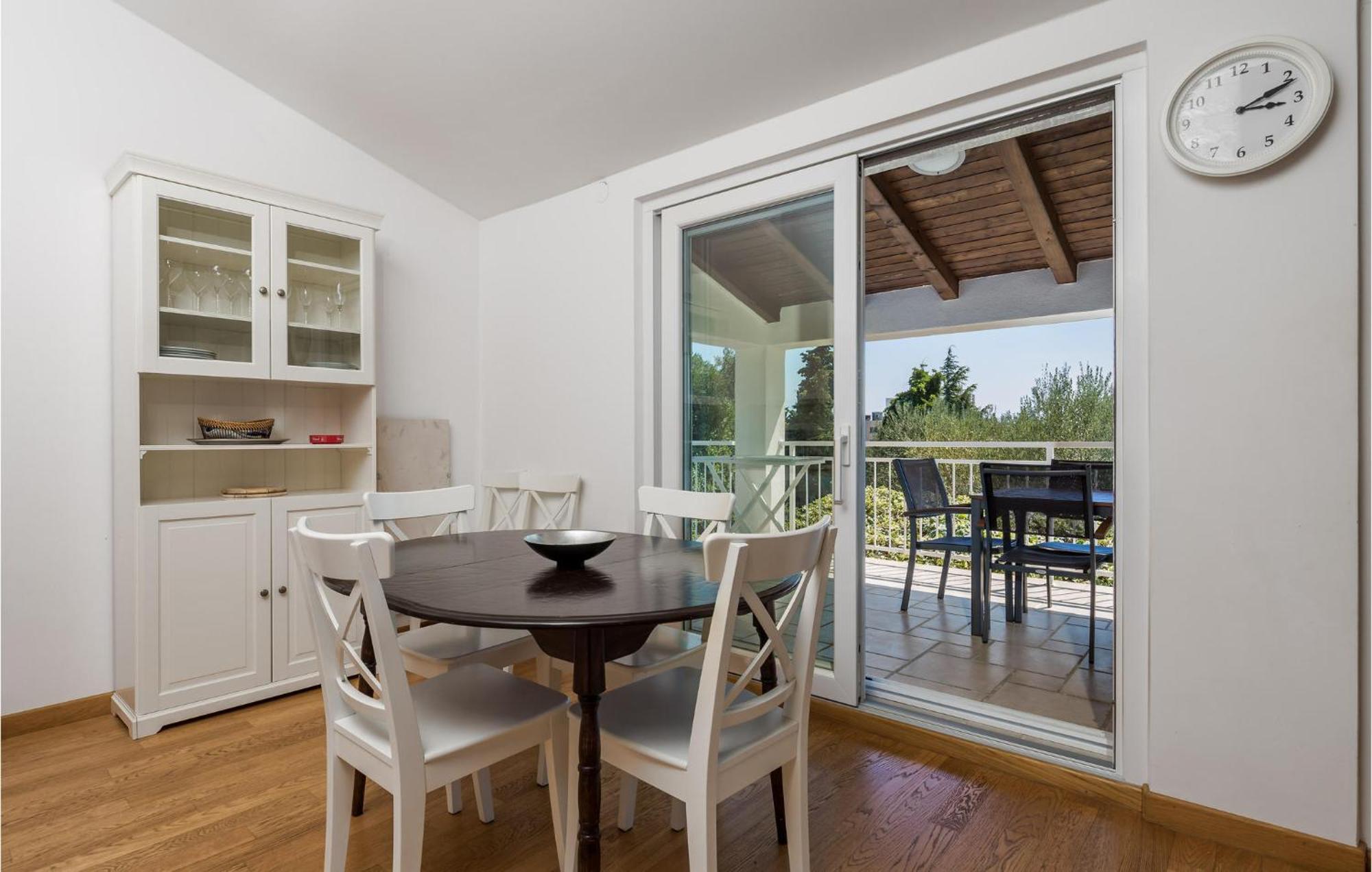 Nice Home In Krk With Kitchen Krk Town Extérieur photo