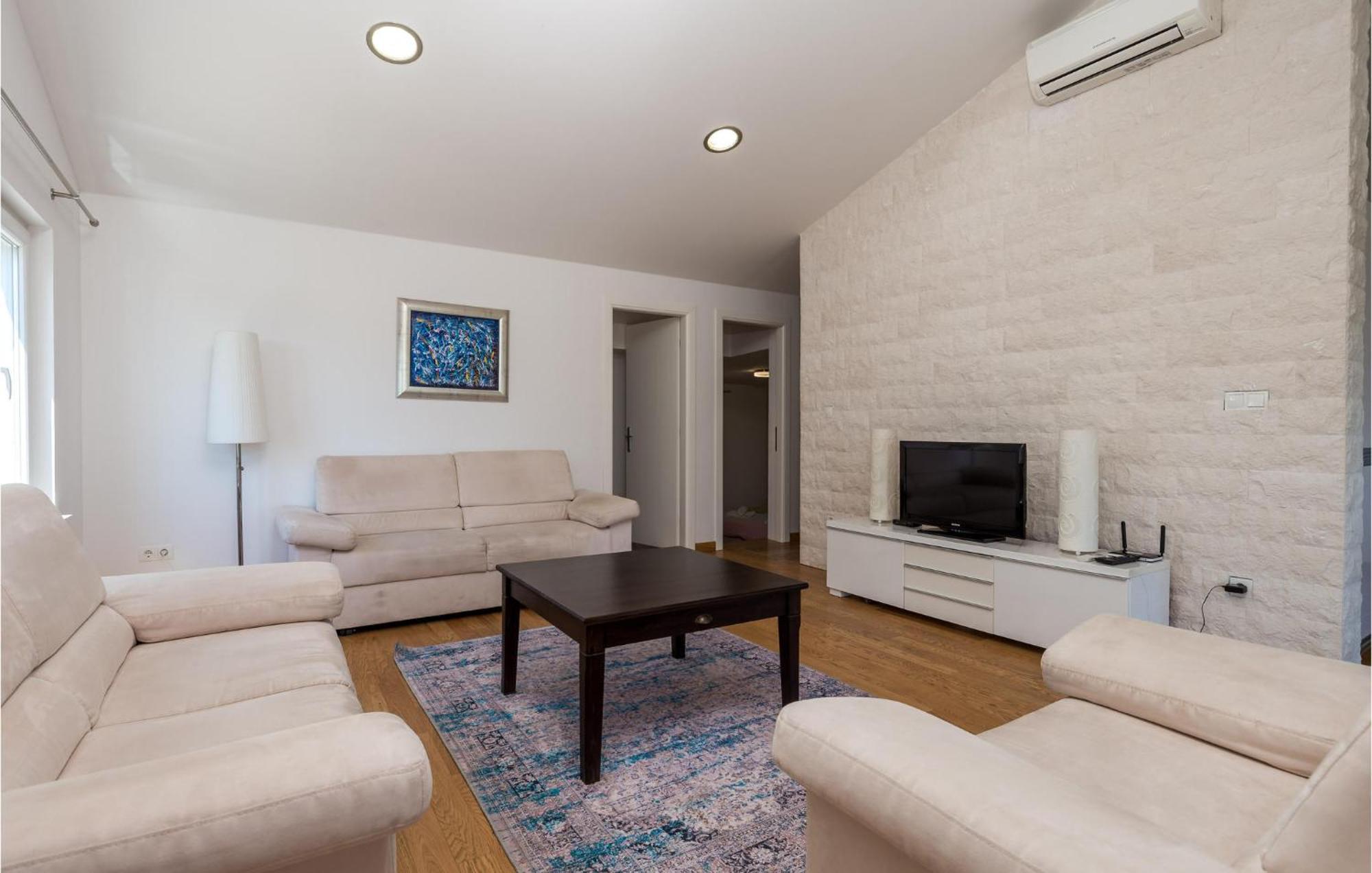 Nice Home In Krk With Kitchen Krk Town Extérieur photo